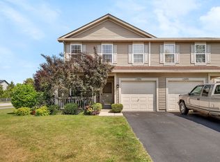 1325 Burns Ln, Minooka, IL 60447