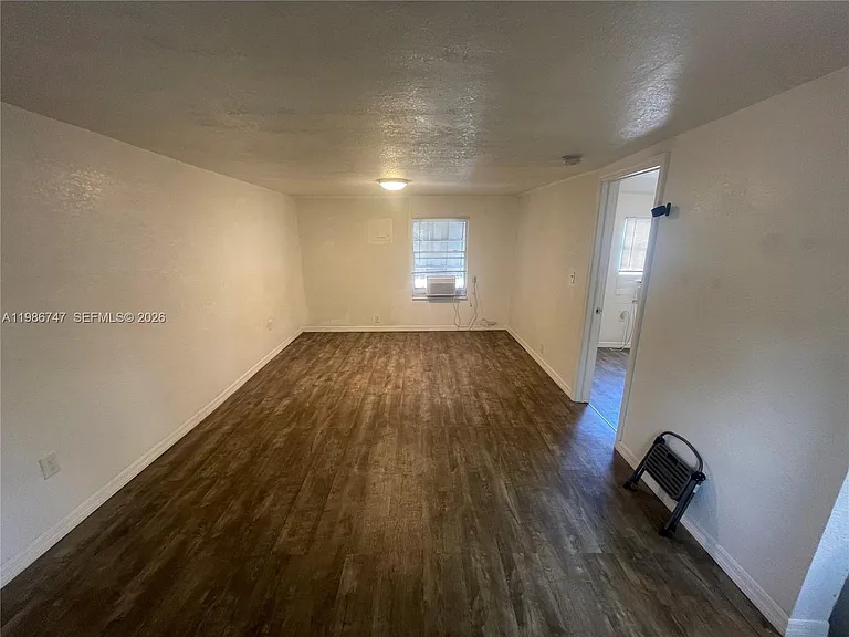 5738 Garfield St #B — Photo 4