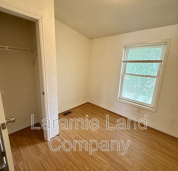 382 N Buchanan St #B — Photo 8