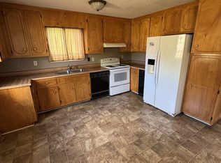 2037 Lintwood Dr, Clarksville, TN 37042