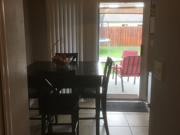 Eat in kitchen