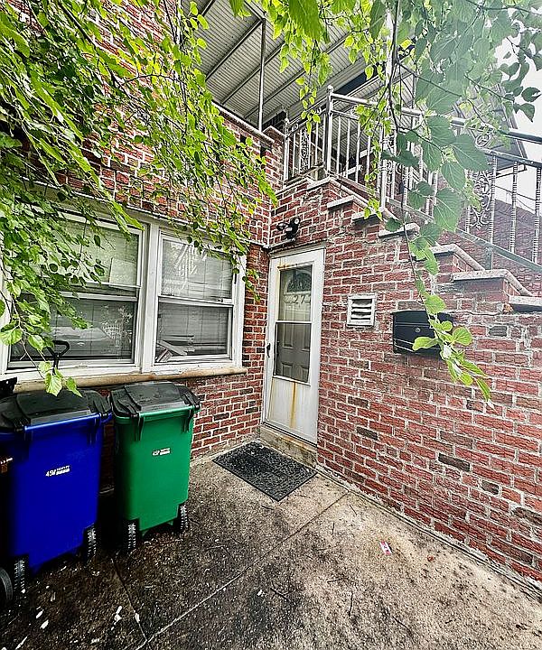 1st image of 1277 E 85th St