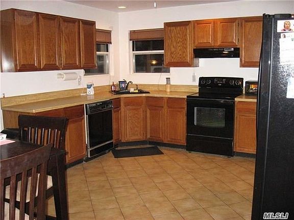 2nd image of 21 Bruce Dr