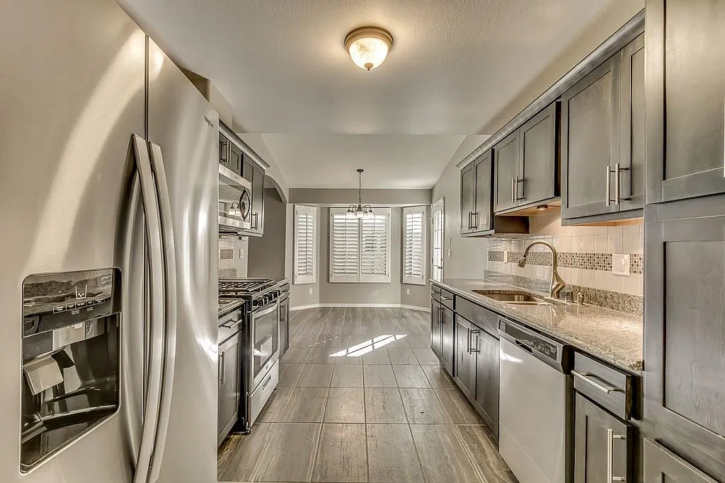 4 bed, 2.0 bath, 1368 sqft, $1,950 — Photo 2