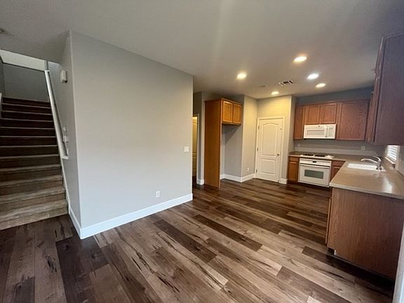 4th image of 5133 Kankakee Dr