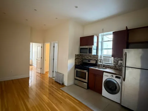 305 Clarkson Avenue image 1 of 6