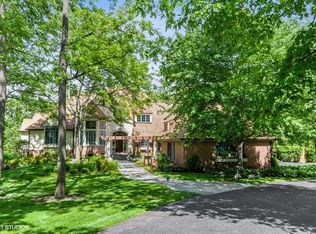 1530 Stablewood Ln, Lake Forest, IL 60045