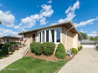 9909 S Kilbourn Ave, Oak Lawn, IL 60453