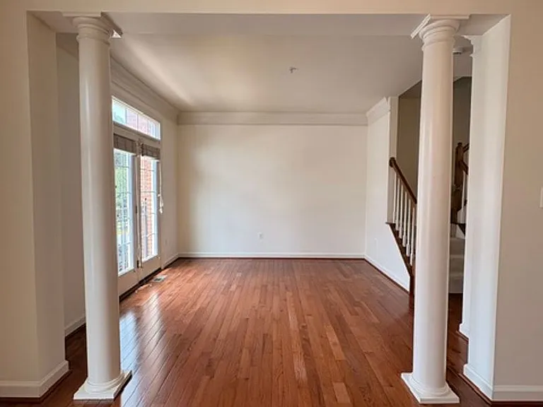 121 Autumn View Dr — Photo 25