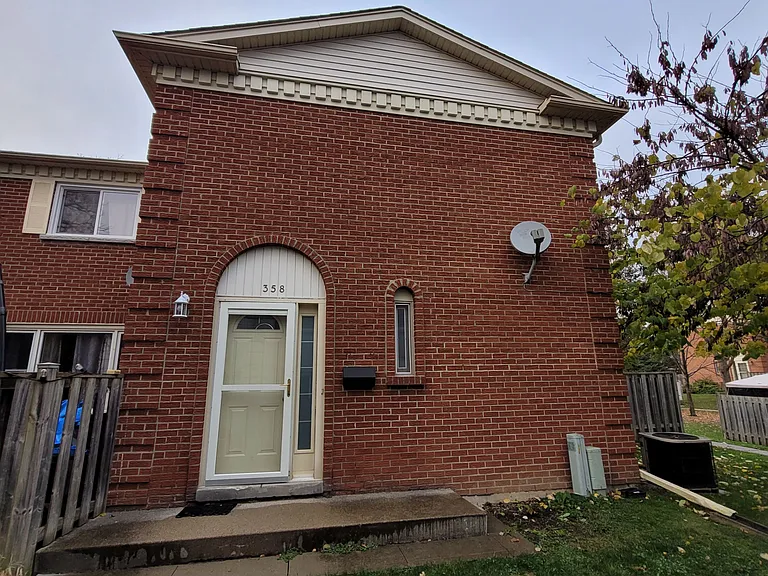358 Homestead Ct #7 — Photo 10