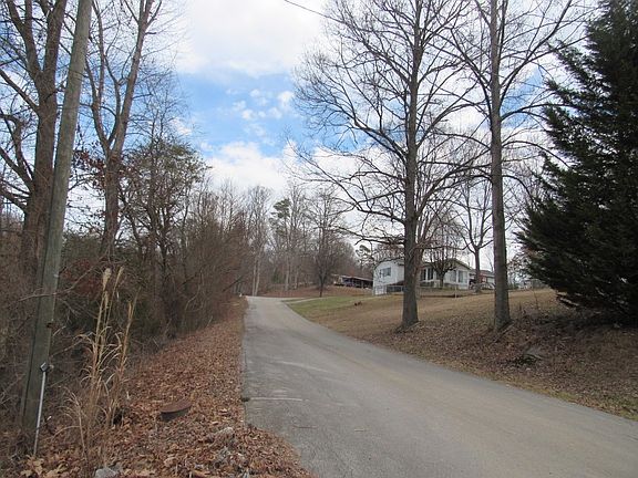 5th image of 709 Hermitage Ln