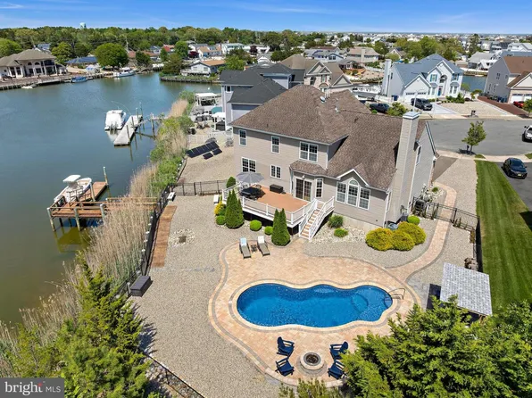 40 Overlook Dr, Little Egg Harbor, NJ 08087