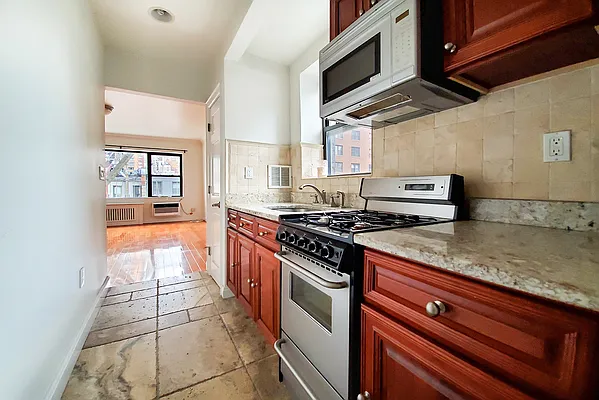 Rented by Warburg | media 3