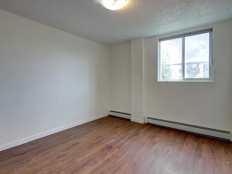 2015 11th Ave SW #204 — Photo 18