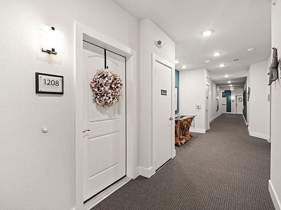 5th image of 6804 Westview Dr #1208