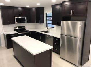 7205 SW 21st St #1, Miami, FL 33155