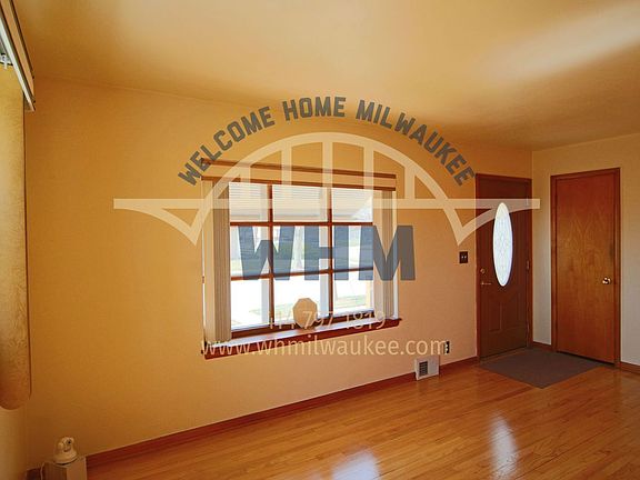2nd image of 7126 W Tallmadge Pl