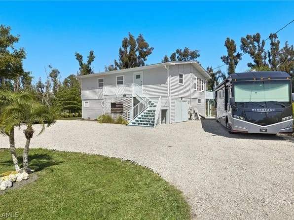10880 Russell Rd, Bokeelia, FL 33922