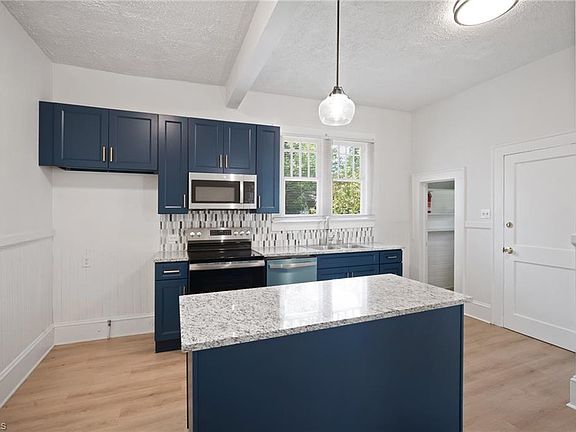 2nd image of 2360 N Patterson Ave