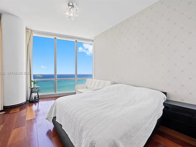 17121 Collins Ave #Penthouse 4406 — Photo 34