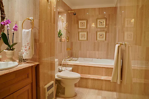 Sold by Compass | media 4