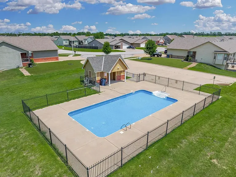 2306 E Coolwater St — Photo 20