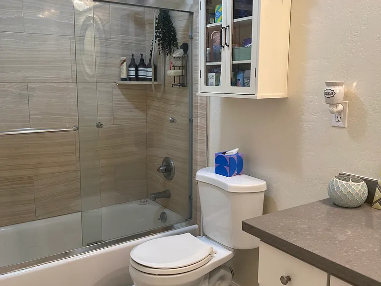884 W Spain St — Photo 15