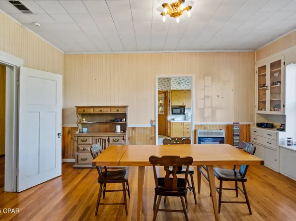 16090 SE Pear St, Blountstown, FL 32424