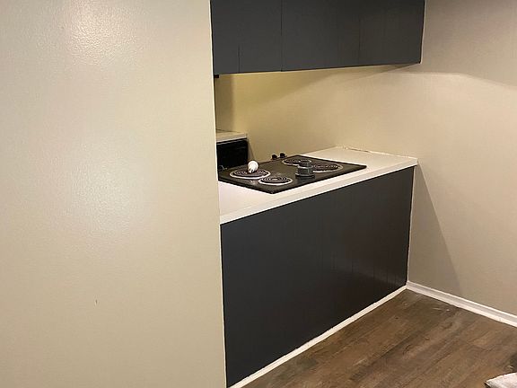 5th image of 501 Cypress Ln #2201