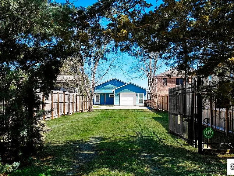 3731 Bayshore Dr — Photo 1