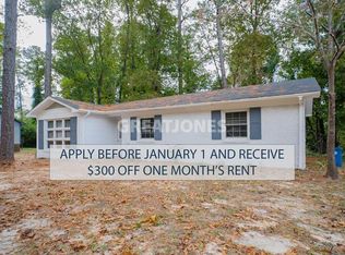 297 Decatur Dr, Fayetteville, NC 28303