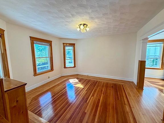 5th image of 12 Windsor St #1