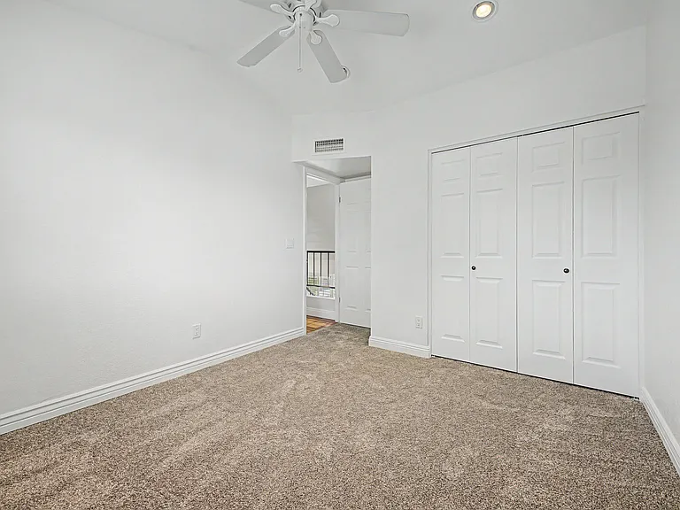 918 E Kristal Way — Photo 20