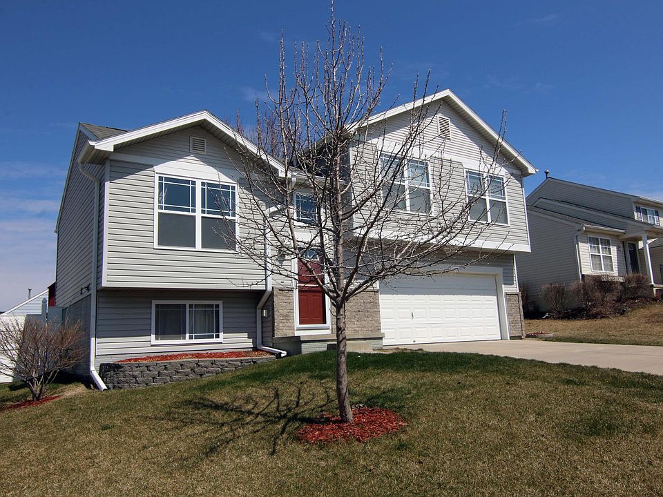 1st image of 15832 Cottonwood St