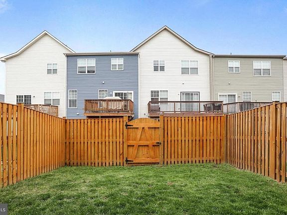 4th image of 105 Pintangle Ct
