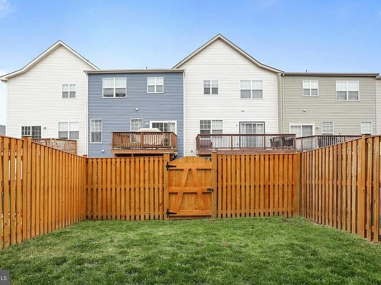 105 Pintangle Ct — Photo 4