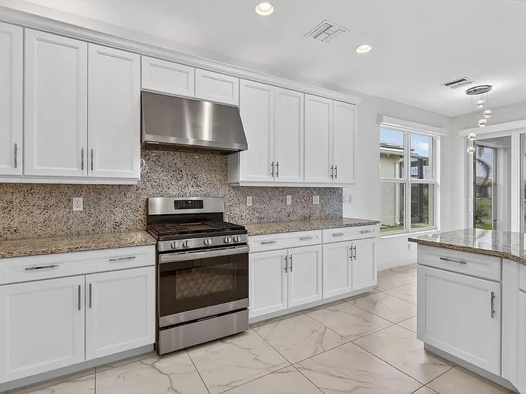 11765 SW Poseidon Way — Photo 16