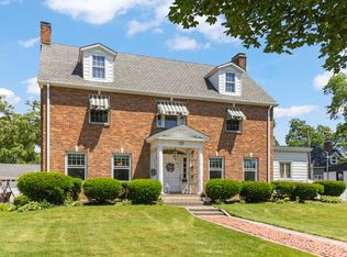 211 N Main St, Lombard, IL 60148