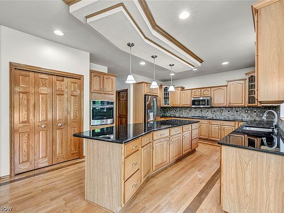 5th image of 7397 Cherry Hill Ln