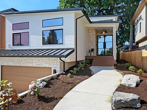 2nd image of 10510 NE 45th Street