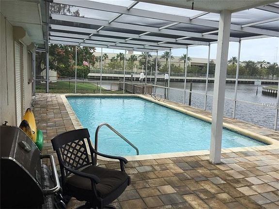 2nd image of 3904 Doral Dr