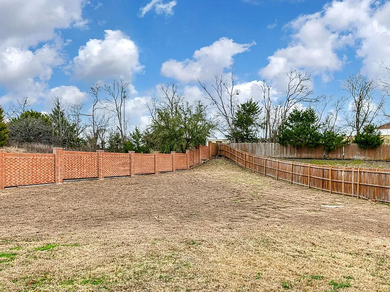 382 Armstrong Ln — Photo 28
