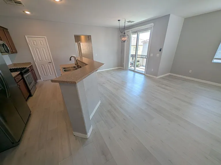 9120 Alpine Grove Ave #101 — Photo 5