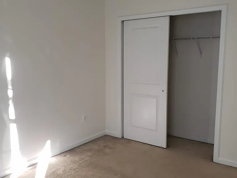 23409 Berkeley Meadows Dr — Photo 31