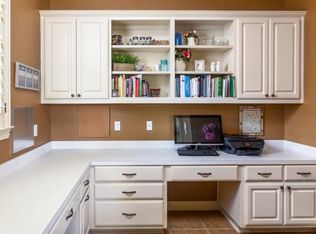 828 Hidden Glen Dr, Round Rock, TX 78681