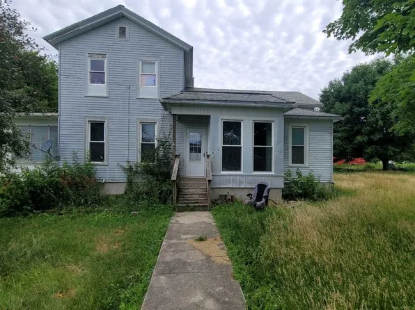 305 E Walnut St, Kirkwood, IL 61447
