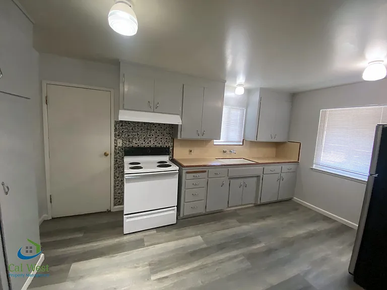 3619 Camden Ave — Photo 8