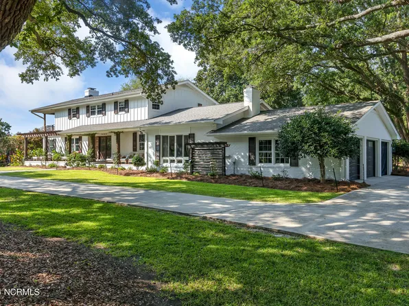 327 Olde Point Loop, Hampstead, NC 28443