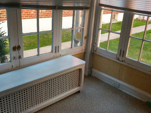 5th image of 600 Gay St APT 4