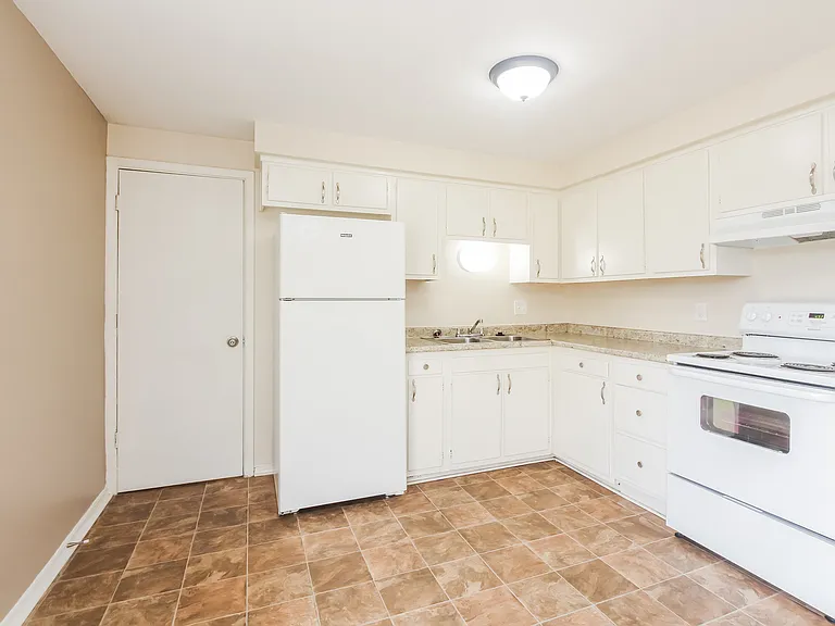 10431 Chris Dr — Photo 6